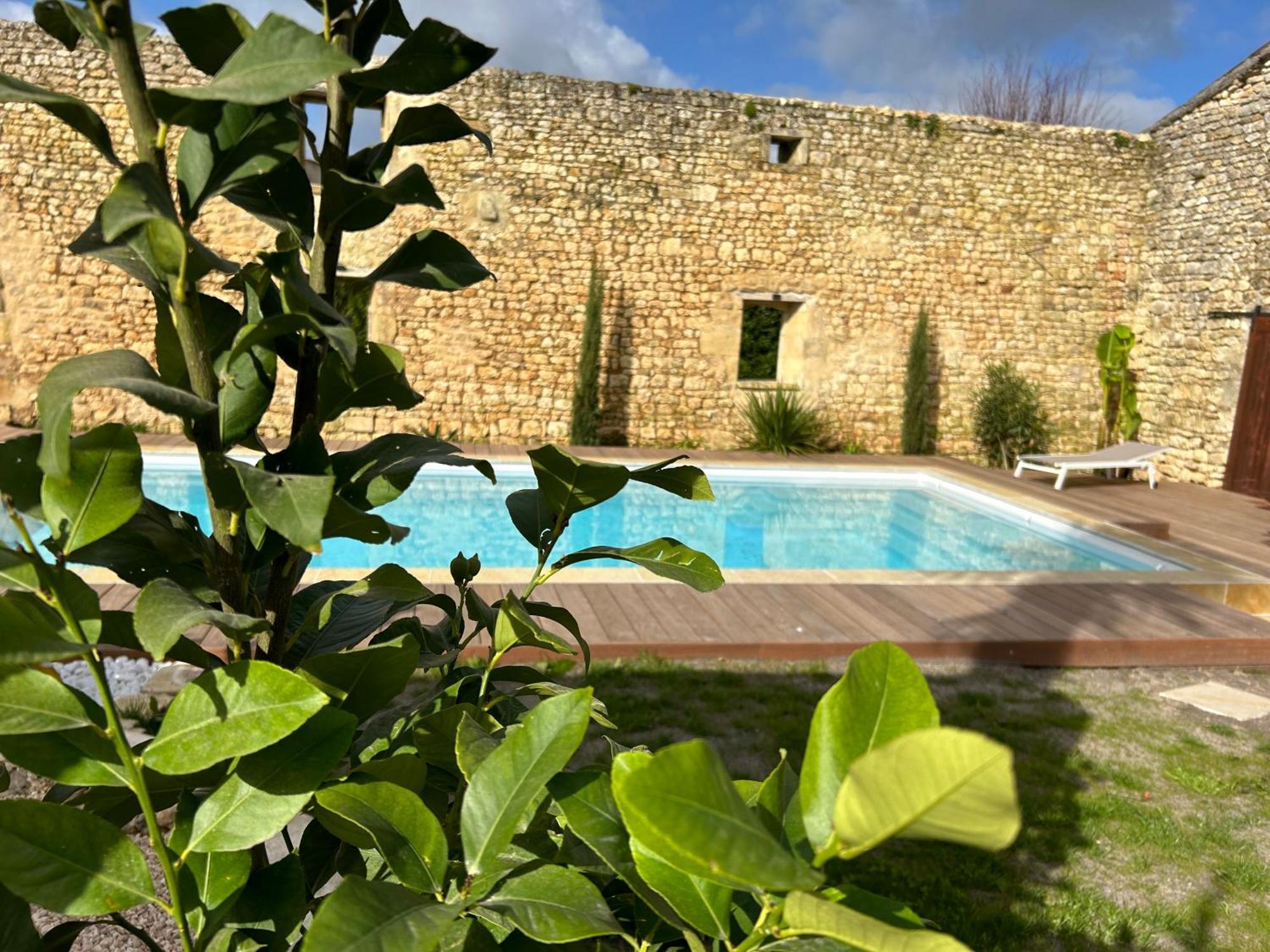 Domaine De La Gemoliere Bed & Breakfast Gemozac ภายนอก รูปภาพ